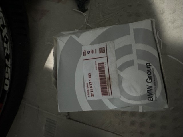 Подушка коробки передач 22316771743 BMW