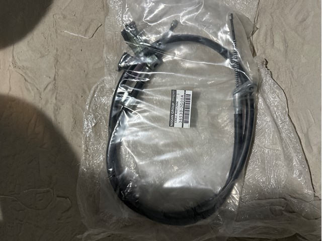 Трос ручного гальма задній, правий 36530JG00A NISSAN