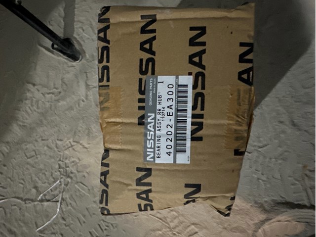 Колеса і маточини 40202EA300 NISSAN