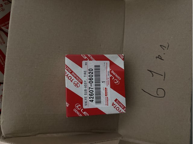 Датчик тиску повітря в шинах 4260706020 TOYOTA