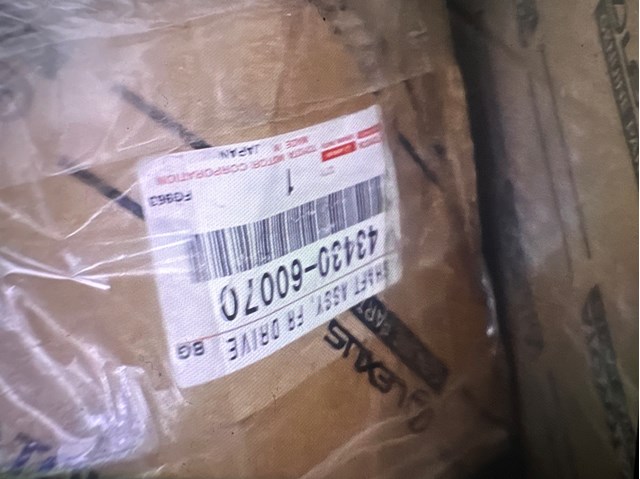 Вісь передня в зборі 4343060070 TOYOTA