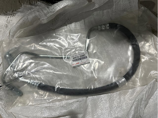 Патрубок гідропідсилювача 4441035691 TOYOTA