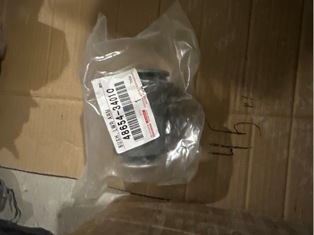 Сайлентблок передньої підвіски 4865434010 TOYOTA