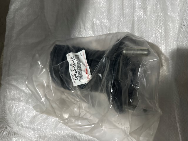 Подушка амортизатора переднього 4868030350 TOYOTA