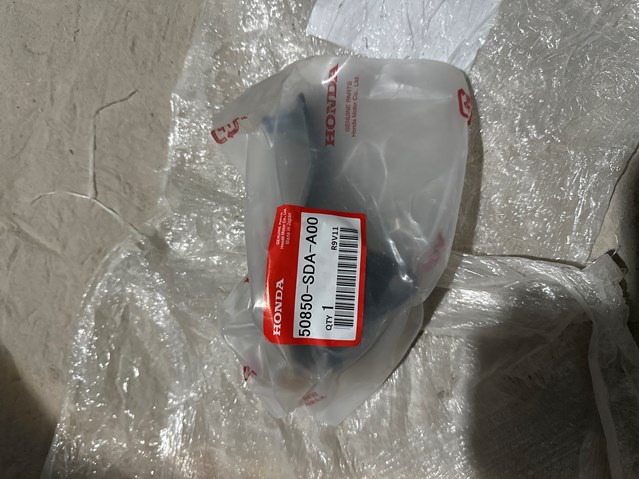 Подушка (опора) двигуна, ліва передня 50850SDAA00 HONDA