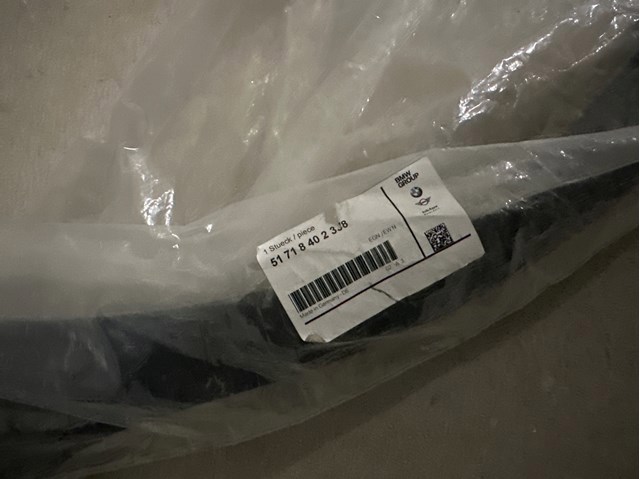 Молдинг арки колеса заднього, правий 51718402338 BMW