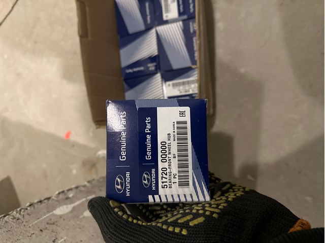 Комплект підшипник маточини передньої 517200Q000 HYUNDAI