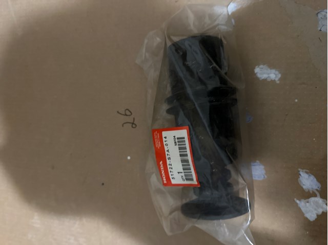 Буфер-відбійник амортизатора переднього + пильовик 51722S7A014 HONDA