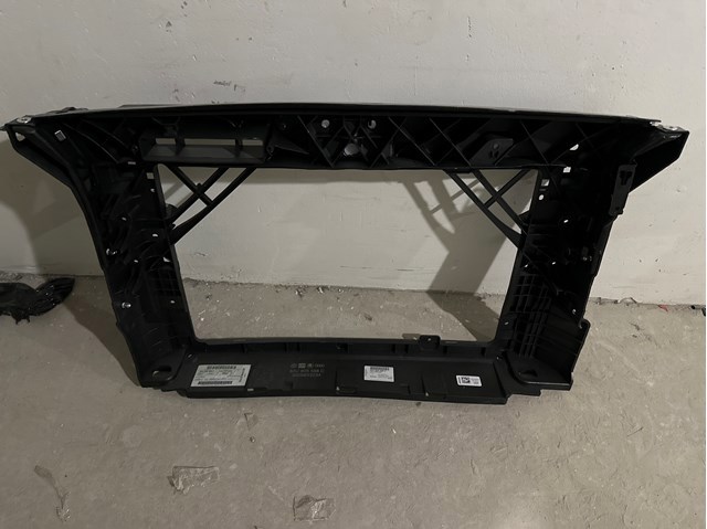 Оперення в зборі 60U805588C VAG