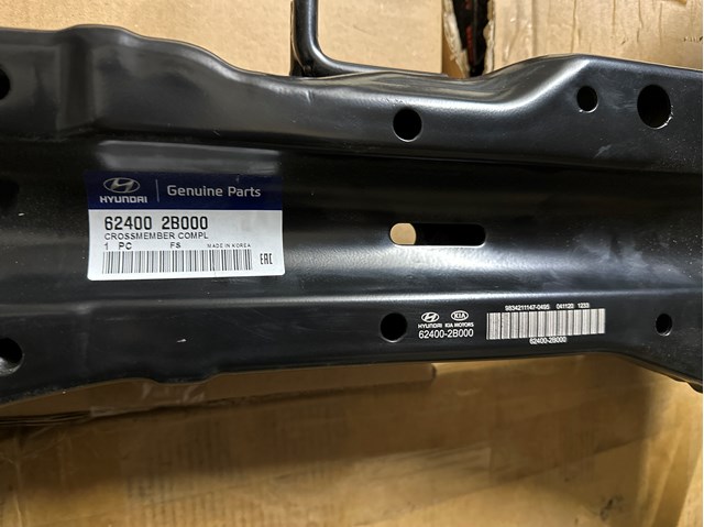 Підрамник передній 624002B000 HYUNDAI
