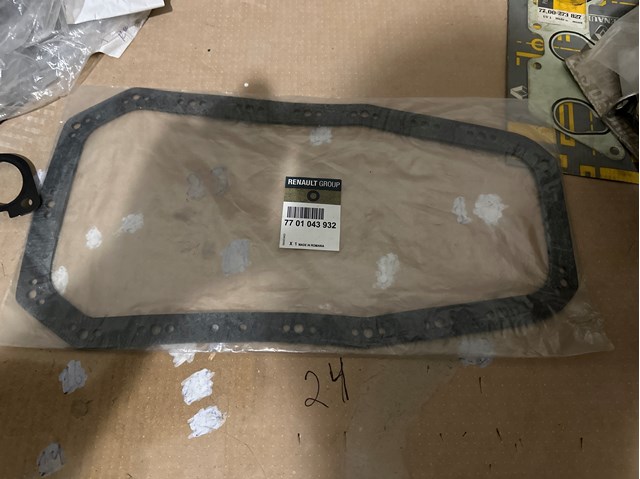 Прокадка масляного картера піддону 7701043932 RENAULT