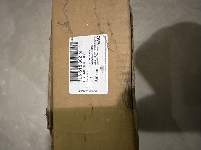 Гальмо дискове переднє 7L6615302N VAG