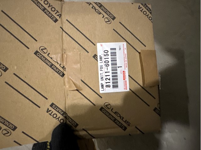 Протитуманка права 8121160150 TOYOTA