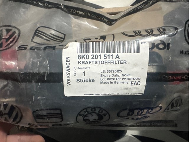 Фільтр палива 8K0201511A VAG