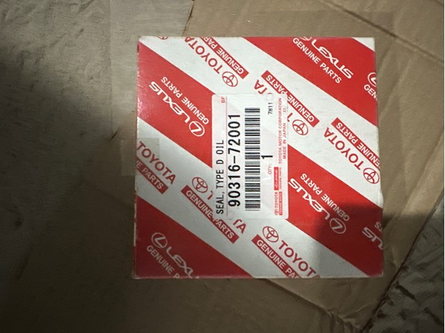 Сальник передньої маточини 9031672001 TOYOTA