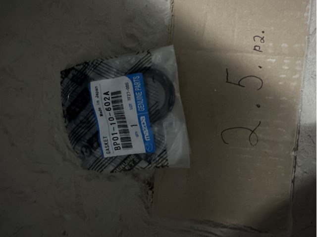 Сальник распредвала двигуна BP0110602A MAZDA