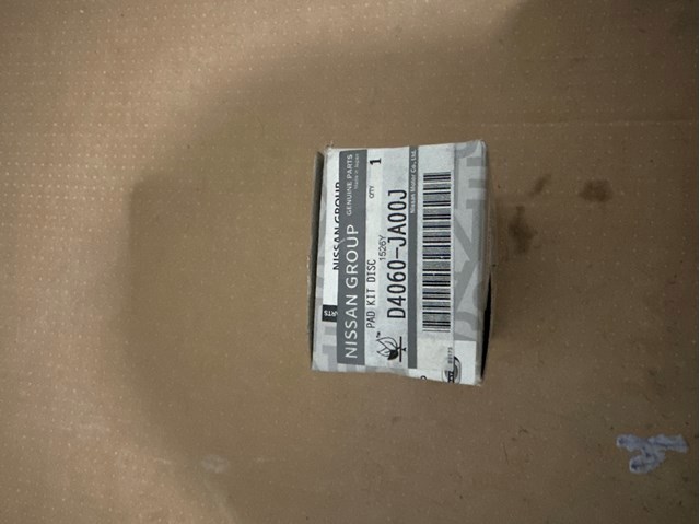 Задні дискові колодки D4060JA00J NISSAN