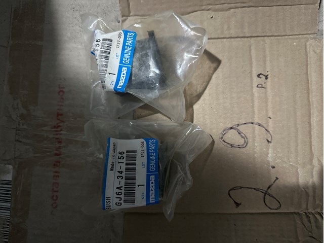 Подушка стабілізатора передня GJ6A34156 MAZDA