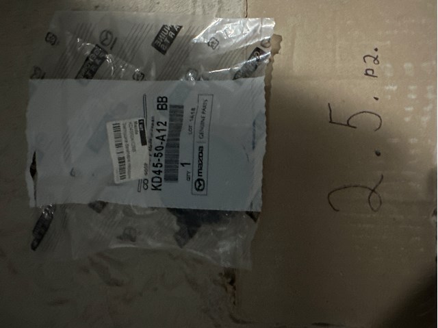 Заглушка бампера буксирувального гака, передня KD4550A12BB MAZDA
