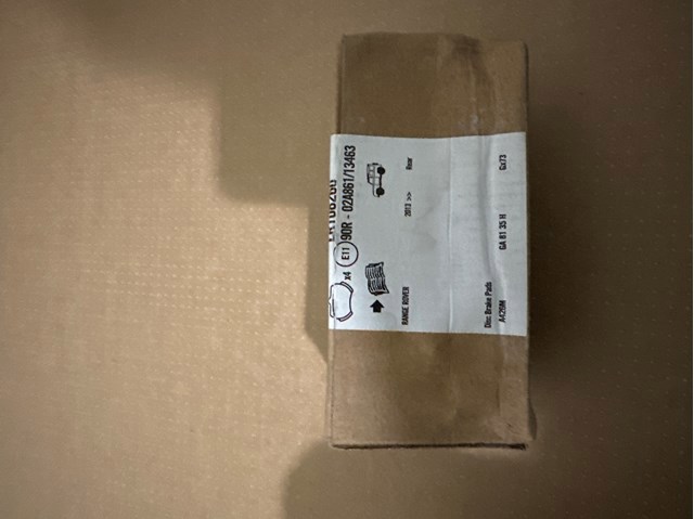Комплект задніх колодок LR108260 LAND ROVER