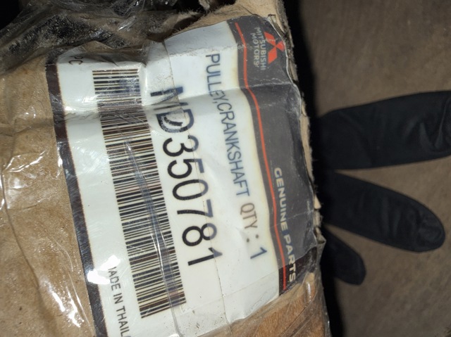 Демпферний шків колінвала MD350781 MITSUBISHI