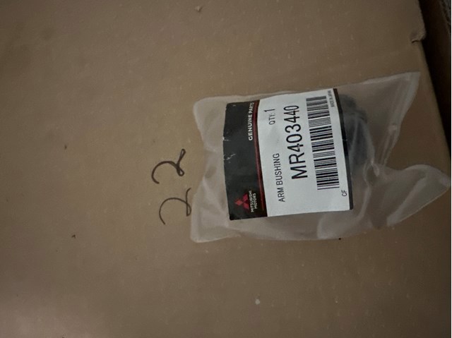 Сайлентблок передньої підвіски MR403440 MITSUBISHI