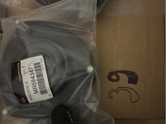 Опора стійки амортизатора переднього MR594347 MITSUBISHI