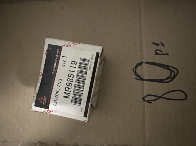 Датчик управління двигуном MR985119 MITSUBISHI