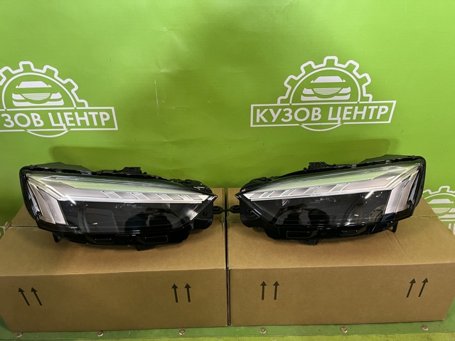 Фара основна права 8W6941040 VAG