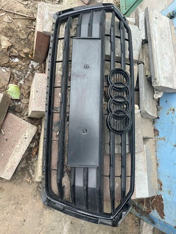 Решітка радіатора 8W6853651R VAG