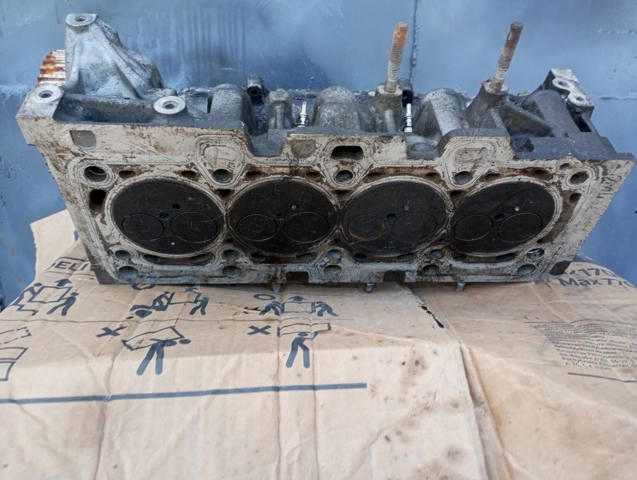 ГБЦ  двигуна 110417781R RENAULT