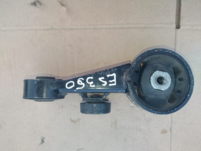 Подушка (опора) двигуна, права верхня 1236331030 TOYOTA