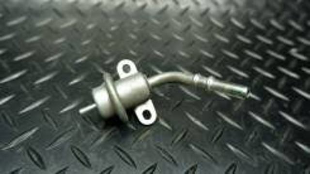 Регулятор тиску палива 2328031010 TOYOTA