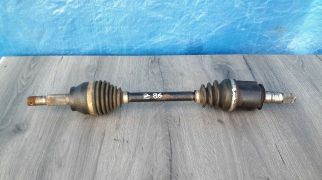 Привід правий 39100CG010 NISSAN