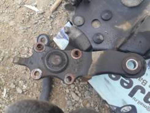 Кульова опора, нижня, права 4333039415 TOYOTA
