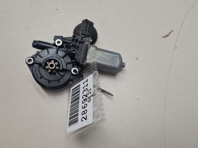 Двигун склопідіймача двері передньої, правої 8571058010 TOYOTA