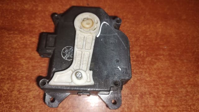 Привід системи автоматичного управління обігрівачем 8710633270 TOYOTA