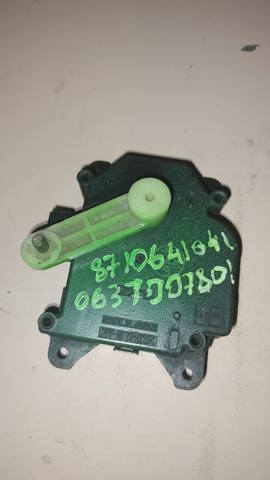 Привід системи автоматичного управління обігрівачем 8710641041 TOYOTA
