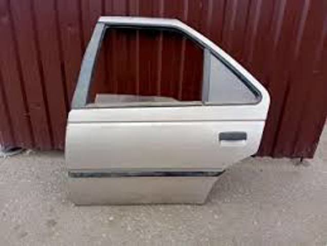 Двері задні, ліві Peugeot 405 1
