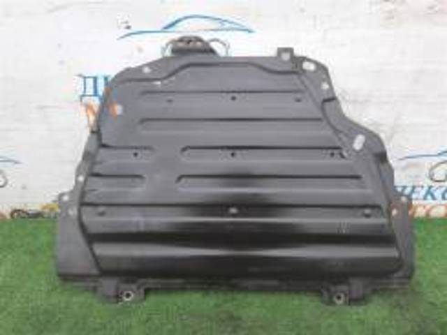 Захист піддона картера двигуна LR005640 LAND ROVER