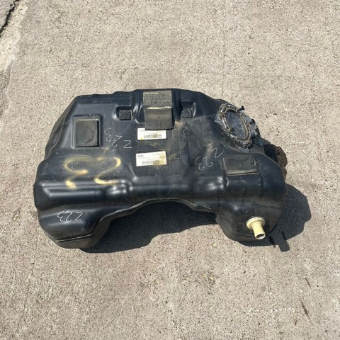 Бензобак LR006107 LAND ROVER