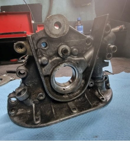 Маслонасос 1510015050 TOYOTA