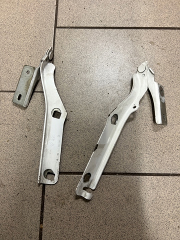 Петля капота, права 791345 PEUGEOT