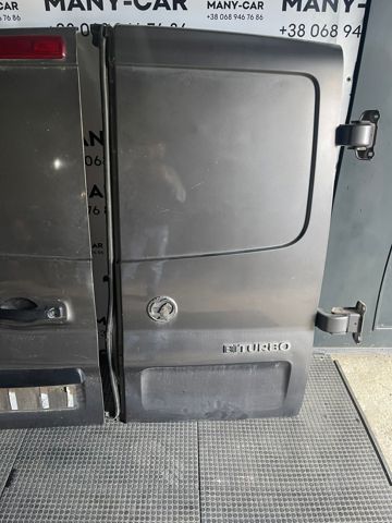 Двері фургона задні, розпашні, праві 901008731R RENAULT