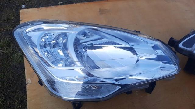 Основна фара - вставка 9677201980 PEUGEOT