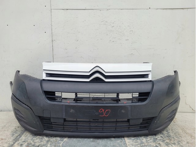 Кожух бампера переднього 9810923377 PEUGEOT
