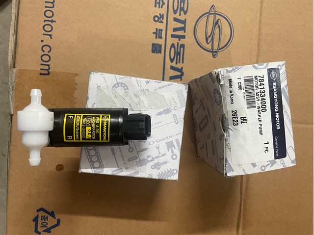 Помпа омивача 7841334000 SSANG YONG