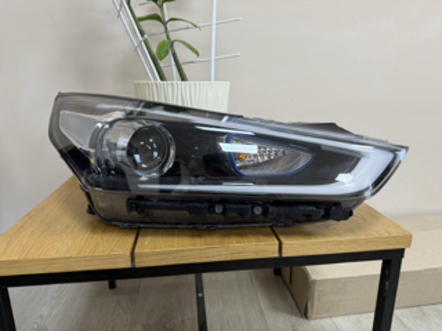 Основна фара - вставка 92102G2120 HYUNDAI