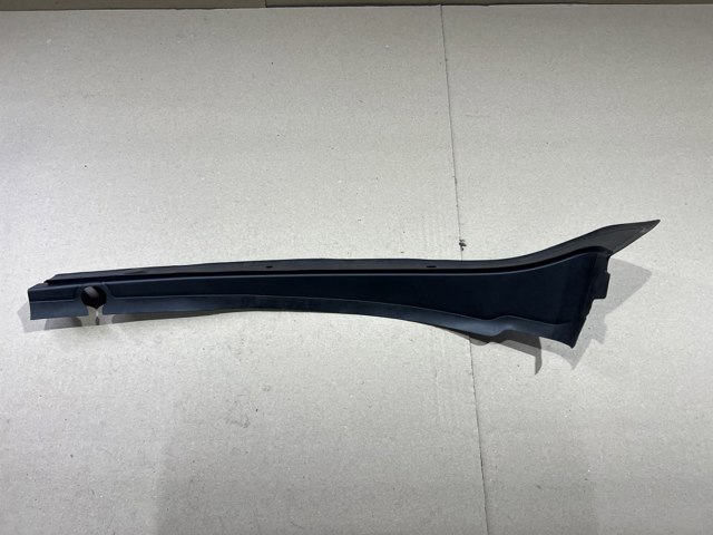 Ущільнювач крила 51767264274 BMW