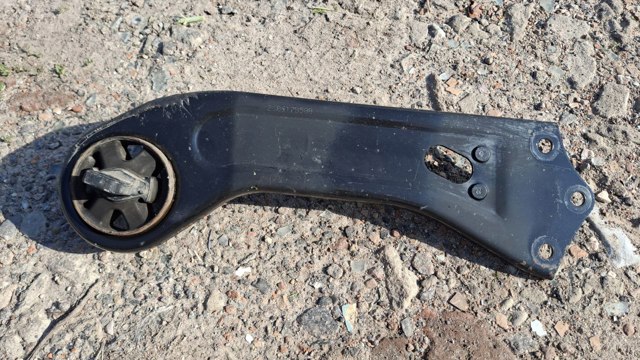 Важіль/тяга задньої підвіски подовжній нижній, правий 55280H3000 HYUNDAI